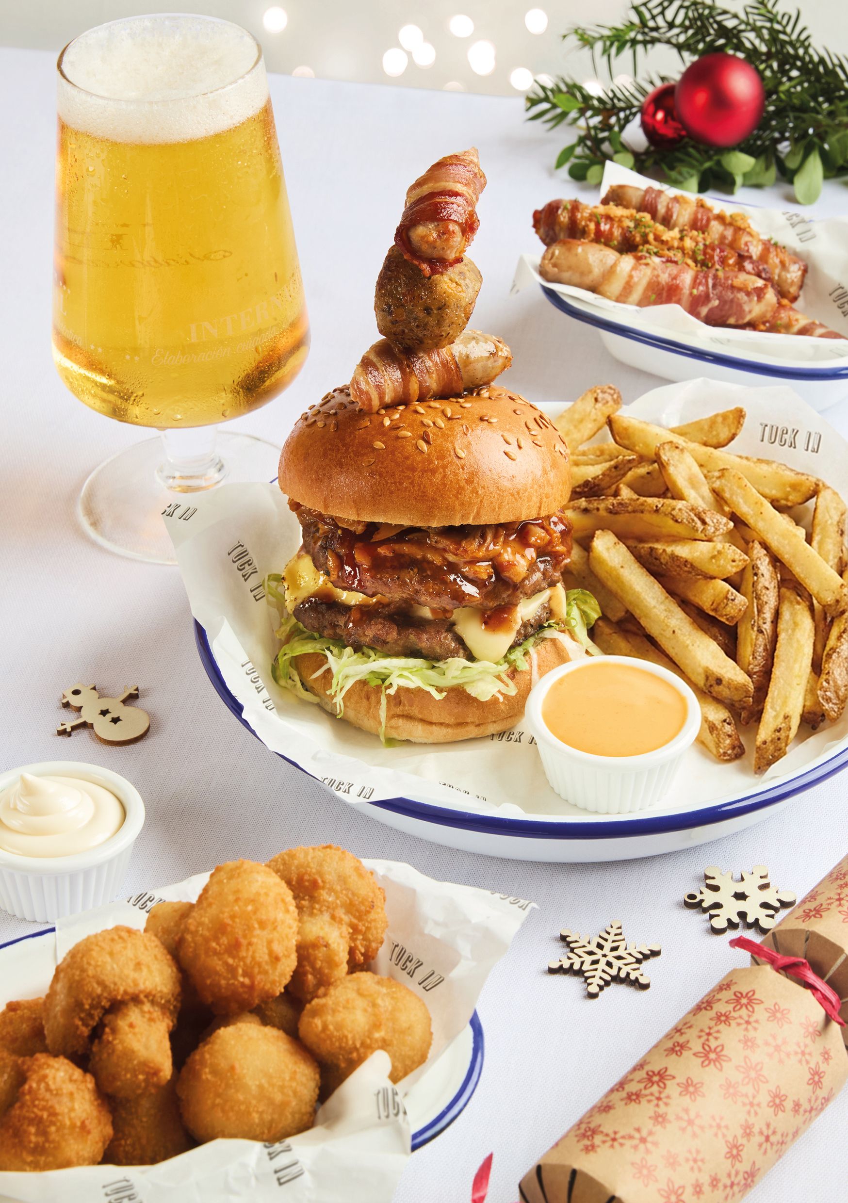 Festive Lunch & Dinner at The Mitre Oak in Hartlebury
